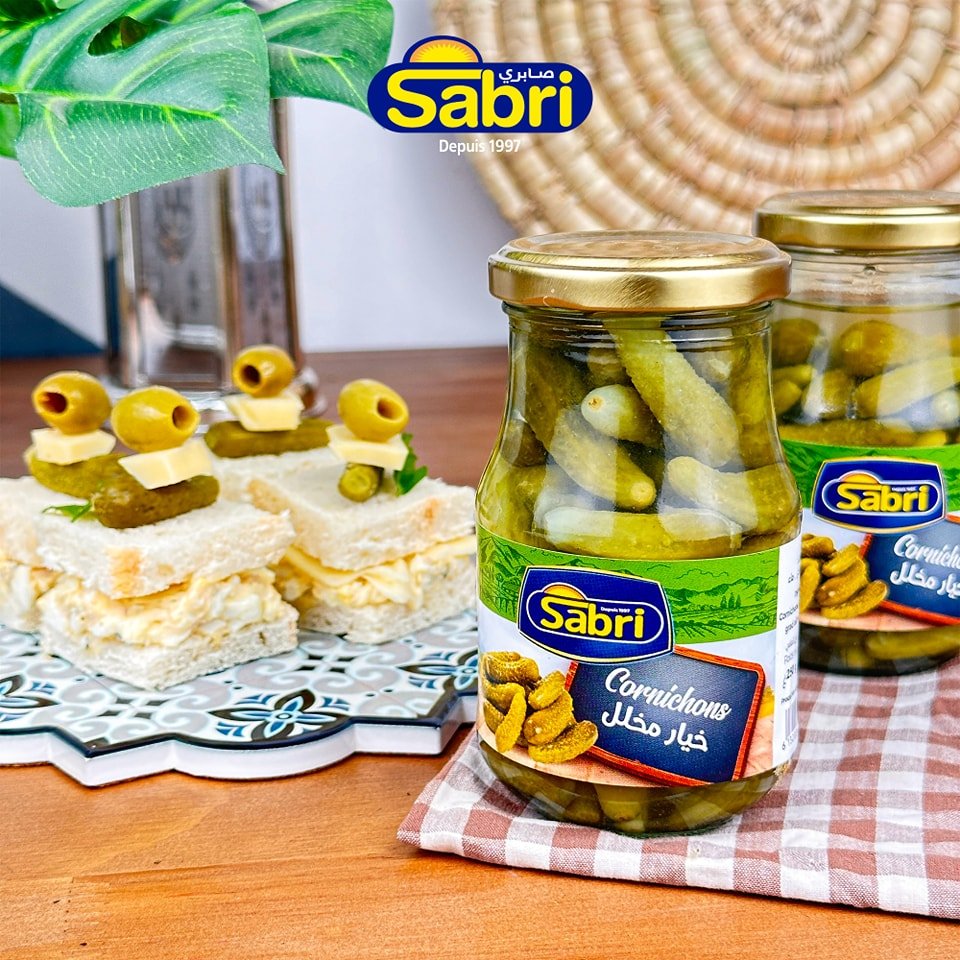 Cornichons #Sabri en Bocaux ️Nos cornichons, c'est une histoire d'amour qui dure depuis 1998 Êtes-vous déjà adepte de nos cornichons #sabri_confiture #cornichons #sallés #pickles